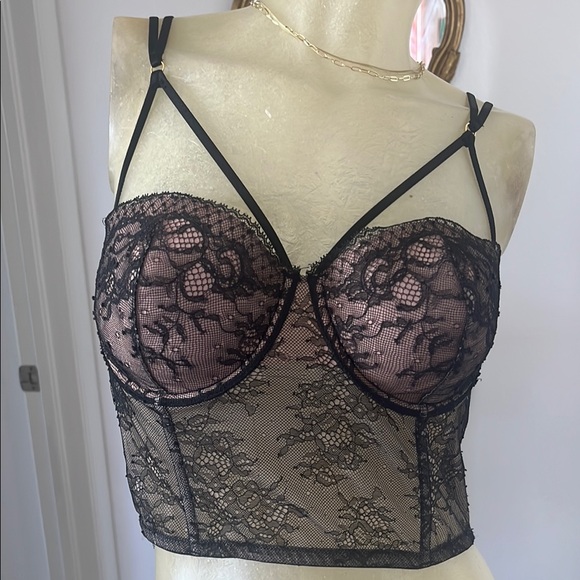Other - Victoria’s Secret Elegant Black Lace Bustier
